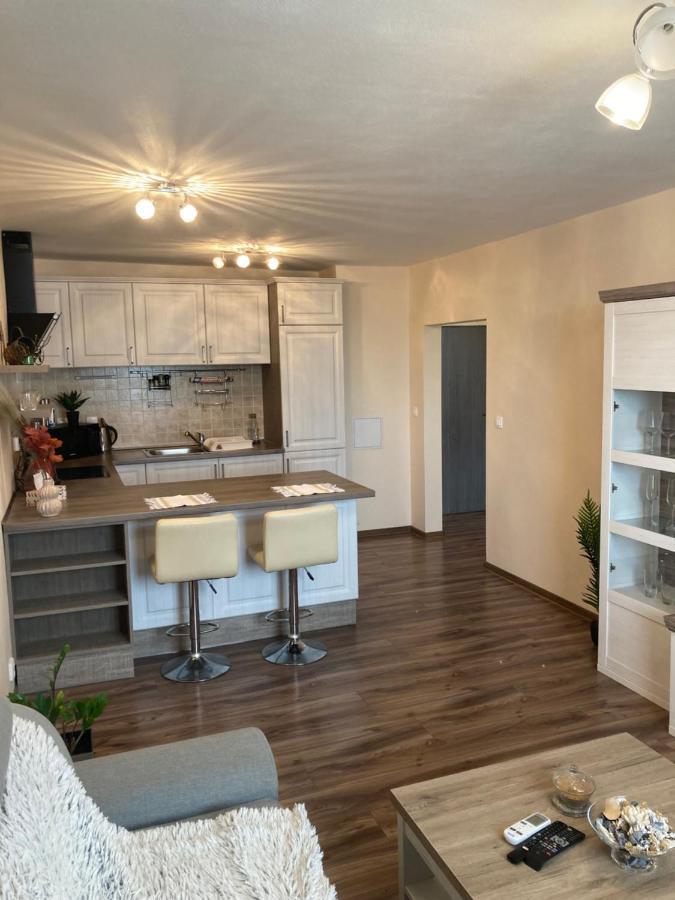 2 Rooms Apartment In Michalovce Eksteriør billede